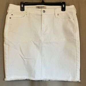 White denim miniskirt with raw hem by Liverpool Los Angeles